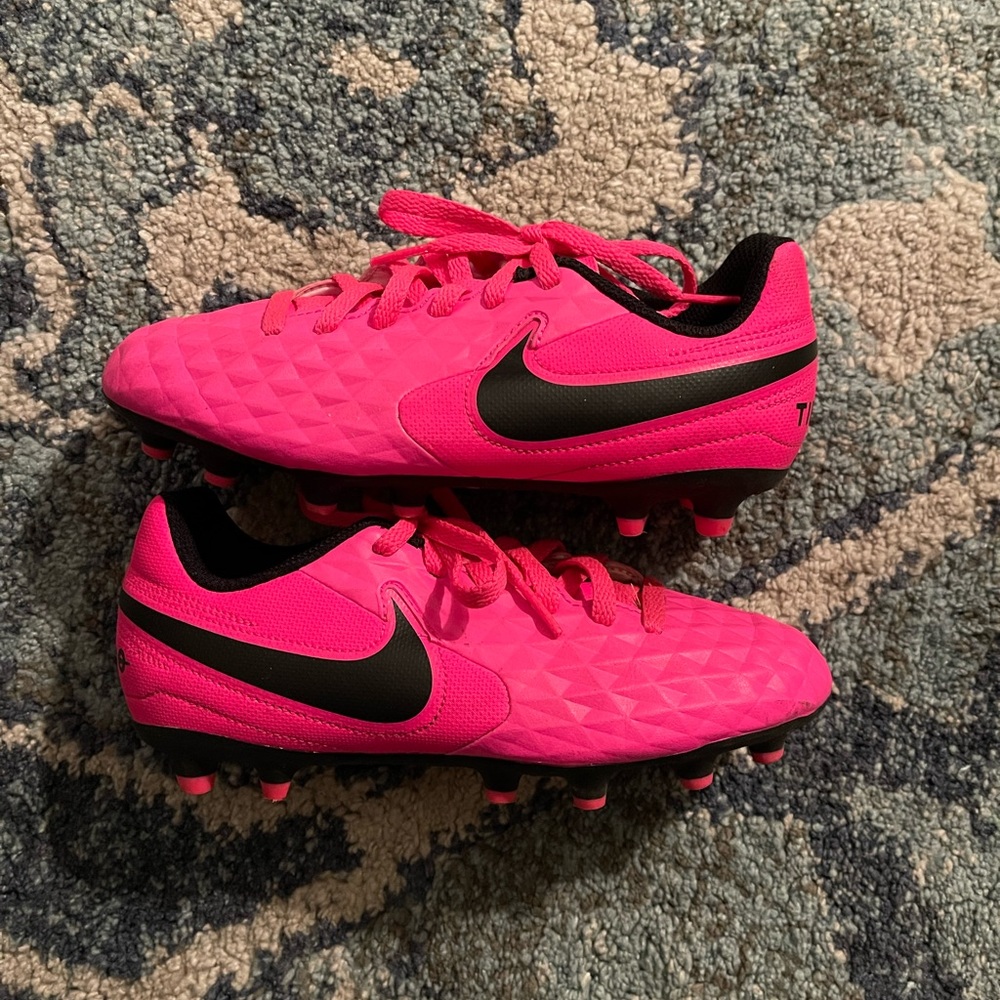 Nike pink girls soccer cleats 13